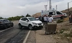 Van Gevaş’ta Kamyonet İle Otomobil Çarpıştı: 1 Yaralı