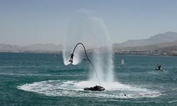 Van Gölü’nde Flyboard Gösterisi Nefes Kesti