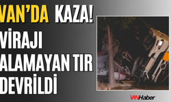 Van’da Tır Kazası: Erciş’te Virajı Alamayan Tır Devrildi