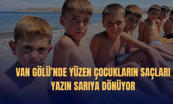 Van Gölü’nde Yüzen Çocukların Saçları Yazın Sarıya Dönüyor