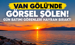 Van Gölü’nde Görsel Şölen! Gün Batımı Görenleri Hayran Bıraktı