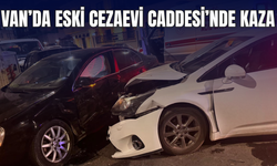 Van’da Eski Cezaevi Caddesi’nde Maddi Hasarlı Kaza