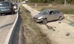 Otomobil Araziye Uçtu: 1 Yaralı