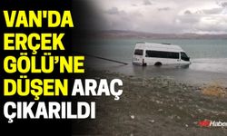 Van'da Erçek Gölü’ne Düşen Araç Çıkarıldı