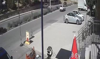 Elazığ’da Otomobil İstinat Duvarına Çarptı: 2 Yaralı