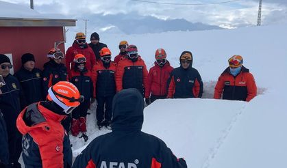 AFAD Van’dan Hakkâri’de Çığ Eğitimi