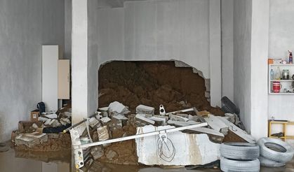 Bitlis’te Heyelan: Sanayi Sitesindeki İş Yeri Toprak Altında Kaldı