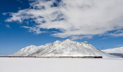 Van Gölü Ekspresi, Kirkor Dağı’nın Karlı Manzarasında Görsel Şölen Sundu!