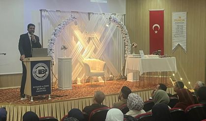 Van YYÜ kampüsünde bir ilk: Hafızlık taç takma heyecanı!