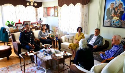 Van Şehidi Kıvanç Cesur’un Ailesine Bayram Ziyareti