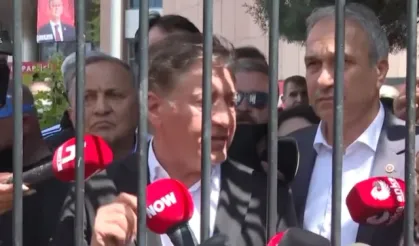 CHP Genel Merkezi Önünde Arbede İddiası!