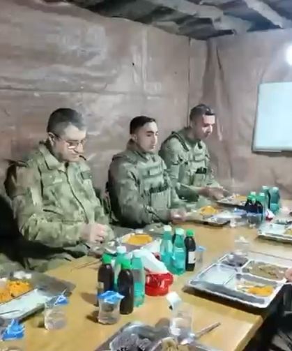 Orgeneral Bayraktaroğlu'ndan Sınırda Mehmetçiklere Moral Dolu İftar