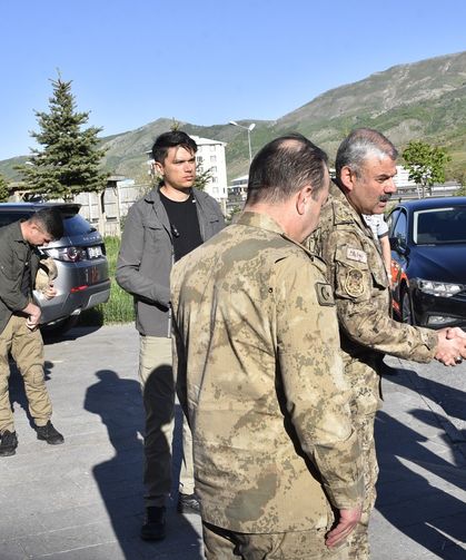 Göreve Giden Polisler Kaza Yaptı: Yaralılar Var