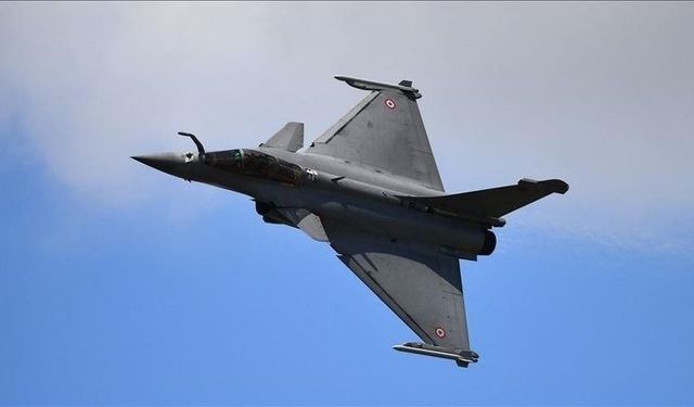 Havada Çarpışan Rafale Savaş Uçakları: Arama-Kurtarma Çalışmaları Devam Ediyor