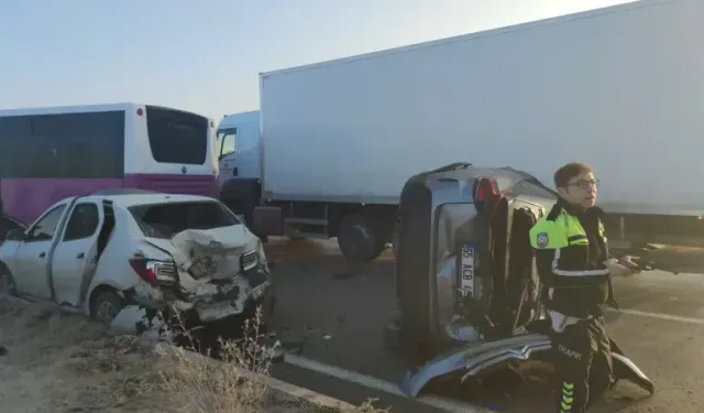 Van’da zincirleme kazalarda can pazarı: 1 ölü, 51 yaralı