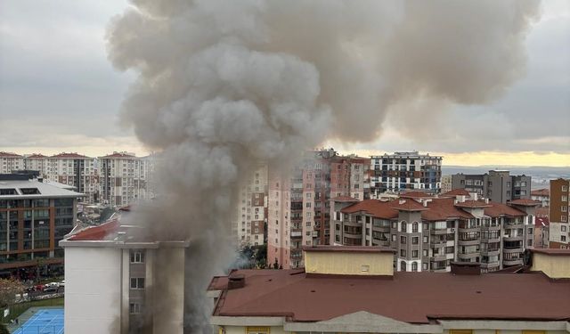 Yangın faciası: 1 ağır yaralı, 4 kişi dumandan etkilendi