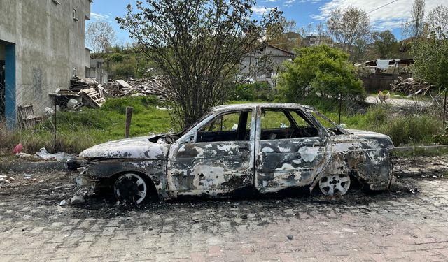 Otomobilini Küle Dönmüş Halde Buldu
