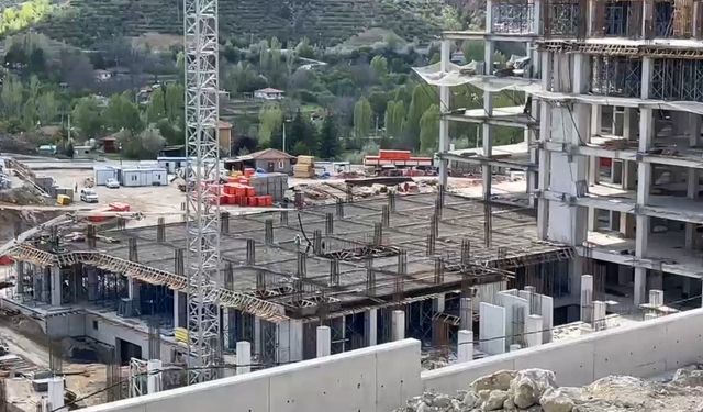 Hastane İnşaatında Feci Kaza: Vinçten Düşen İşçi Hayatını Kaybetti