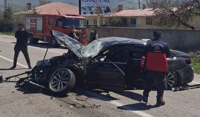SON DAKİKA: Van'da Kaza Yaralılar Var!