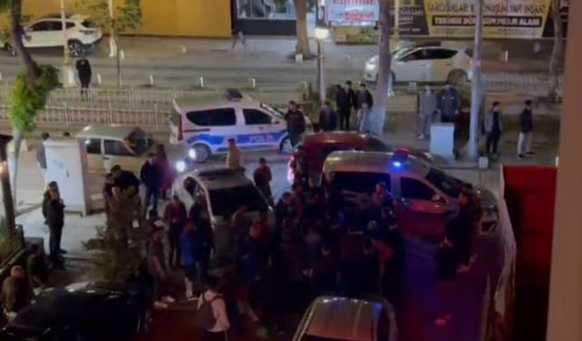 İki Grup Arasında Bıçaklı Kavga: 1 Yaralı