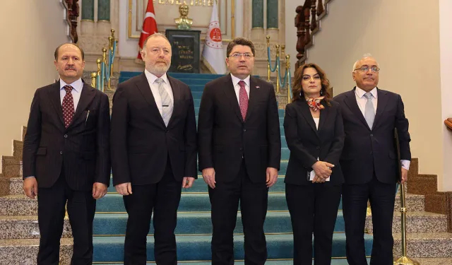 İmralı Heyeti ile Adalet Bakanlığı Görüşmesi Sona Erdi! O Görüşmede Neler Konuşuldu İşte Cevabı...