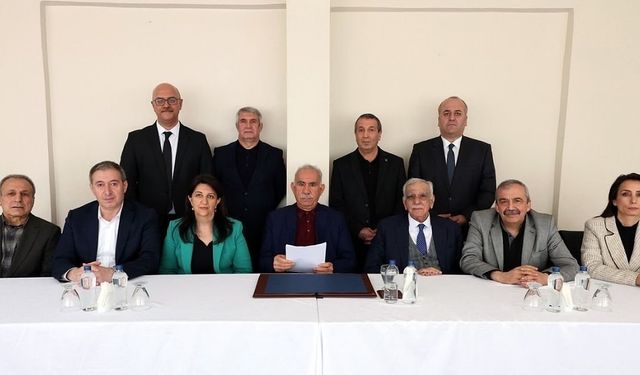 Van miiletvekilinden Öcalan Görüşmesi Sonrası Dikkat Çeken Açıklama