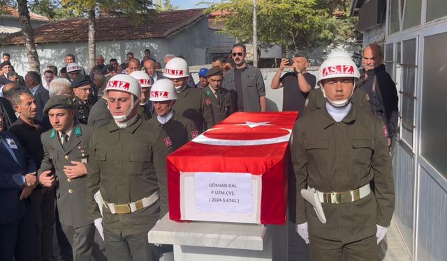 Van’da  Şehit Olan Uzman Çavuş Toprağa Verildi