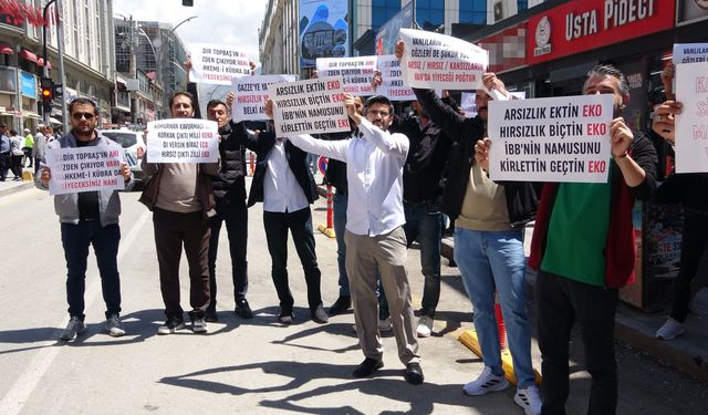 Van’da CHP Lideri Özgür Özel’e Pankartlı Protesto