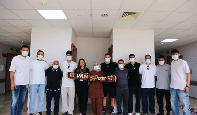 Sahadan Hastaneye Uzanan Destek: Vanspor’dan Anlamlı Ziyaret
