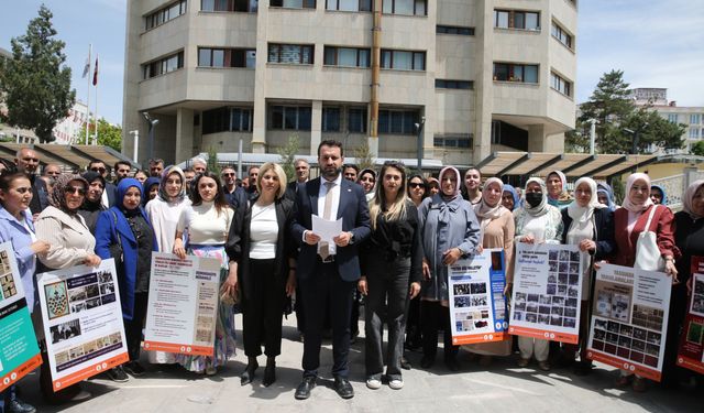 Van’da Vesayet Reddedildi, Demokrasi Vurgusu Yapıldı!