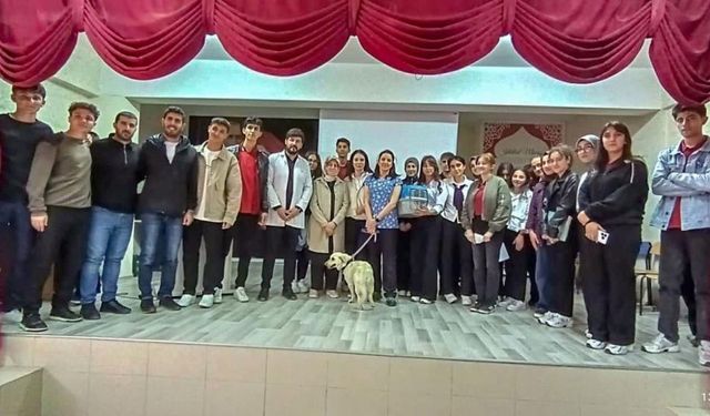 Van’da Öğrencilere Sokak Hayvanları Semineri