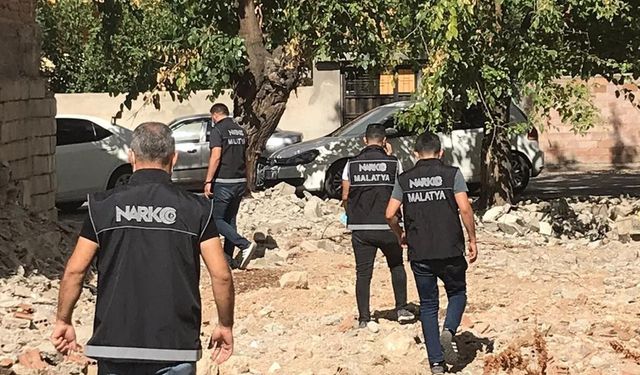 Sokak Satıcılarına Darbe: Çok Sayıda Gözaltı Var!