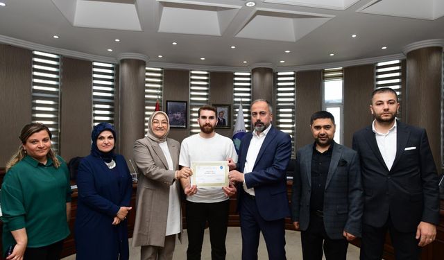 Van Yyü’den Tekstil Sektörüne Nitelikli İş Gücü Desteği
