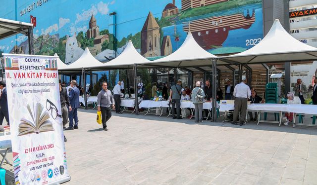 Vanlılar O Alana Akın Etti!