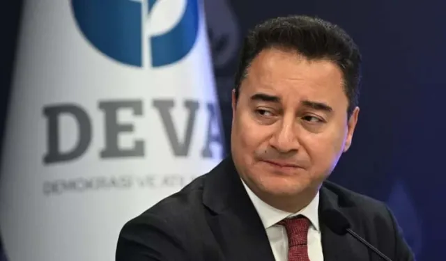 Ali Babacan'ın Uçağına Merdiven Çarptı, Sefer İptal Edildi