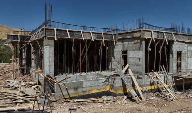 Gevaş’ta Okullar Yeni Eğitim Öğretim Yılına Hazır Hale Geliyor