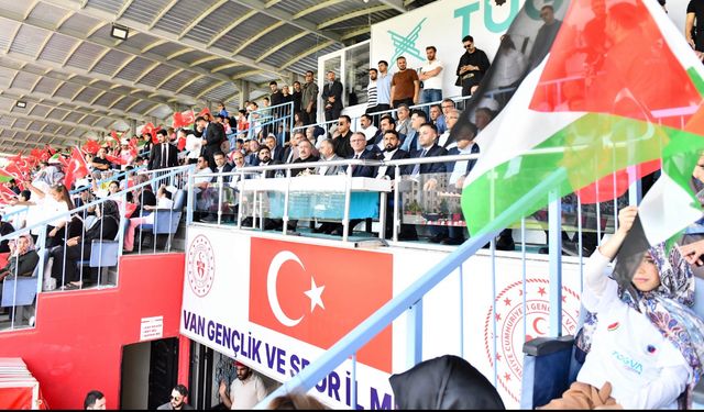 Van’da TÜGVA Yaz Okulu Kapanış Programı Gerçekleşti