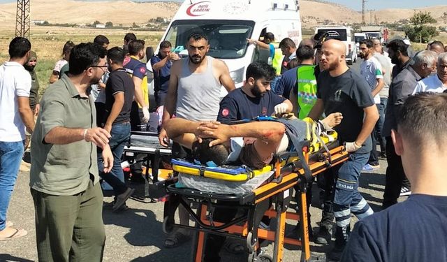 Mardin’de Trafik Kazası: 1’i çocuk 4 yaralı