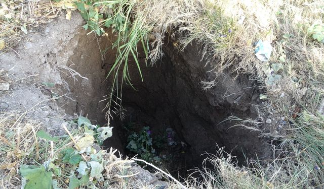 Malatya’da Kayısı Bahçesinde 6 Metrelik Obruk Oluştu