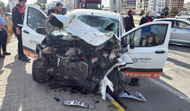 Sivas-Erzincan kara yolunda korkunç kaza: ölü ve yaralılar var!