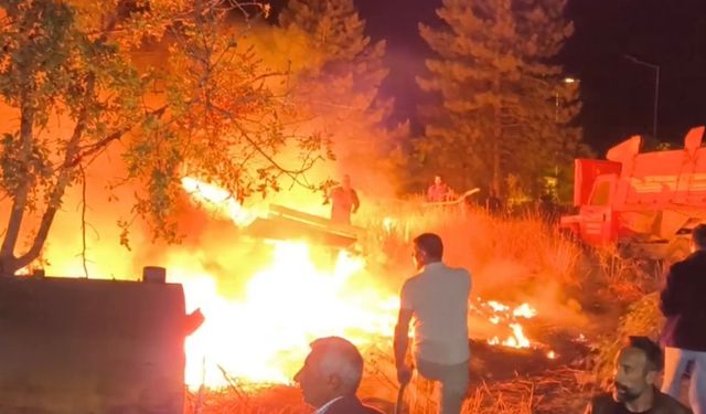 Tunceli’de Düğün Salonunun Yanında Yangın Paniği