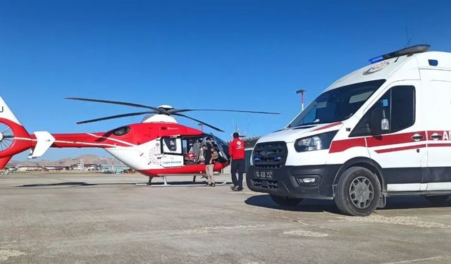 Van'da Kalp Hastası 2 Günlük Bebek Ambulans Uçakla İstanbul'a Nakledildi