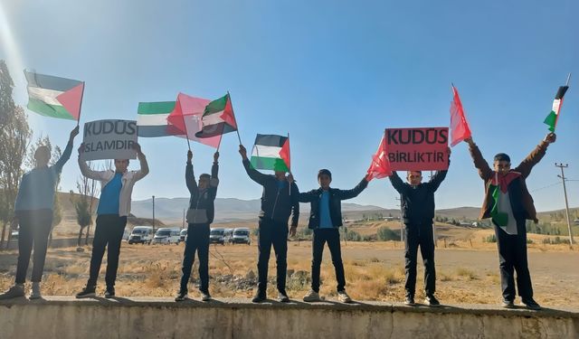 Van'da Öğrencilerden Filistin'e Destek