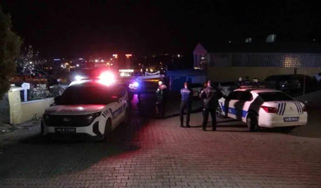 Malatya’da Düğün Salonunda Silahlı Kavga: 4 Kişi Yaralandı