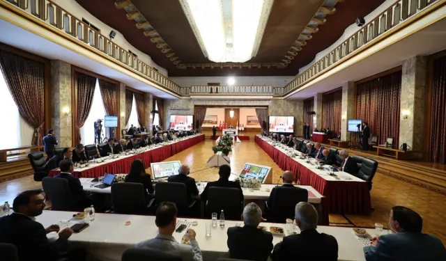 Meclis’te PKK Tartışması: Numan Kurtulmuş Salonu Terk Etti