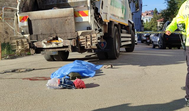 Sinop'ta Çöp Kamyonunun Altında Kalan Yaşlı Kadın Hayatını Kaybetti