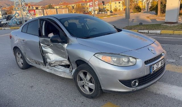 Erzincan’da Kavşakta Kaza: 2’si Çocuk 4 Yaralı