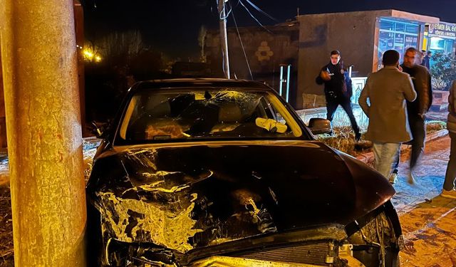 Ahlat’ta Feci Kaza: İki Araç Çarpıştı, 5 Kişi Yaralandı