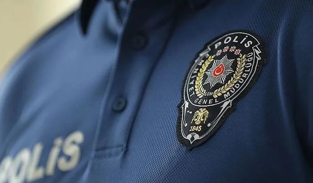 Van’da Polis Memurunun Aracında 16,3 Kg Esrar Ele Geçirildi