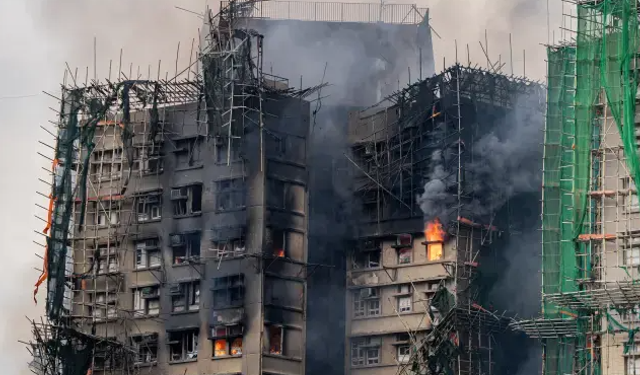 Hong Kong'daki Yangında Bilanço Ağırlaşıyor: Can Kaybı 75'e Yükseldi